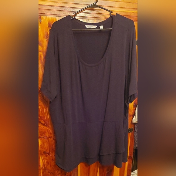 Isaac Mizrahi Tops - Isaac Mizrahi black short sleeve 3x peplum shirt
